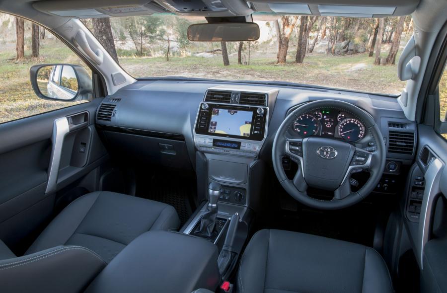 Торпедо Toyota Land Cruiser Prado GXL (150) 2017 года  (AU) (фото 6 из 11)